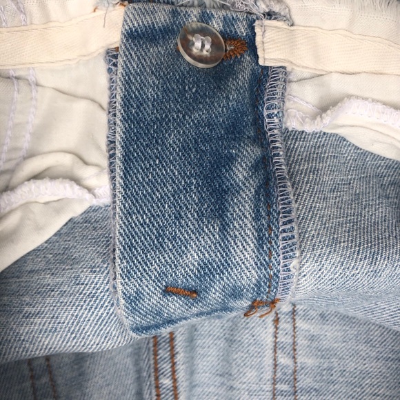 Vintage Guess frayed hem jeans - Picture 8 of 8